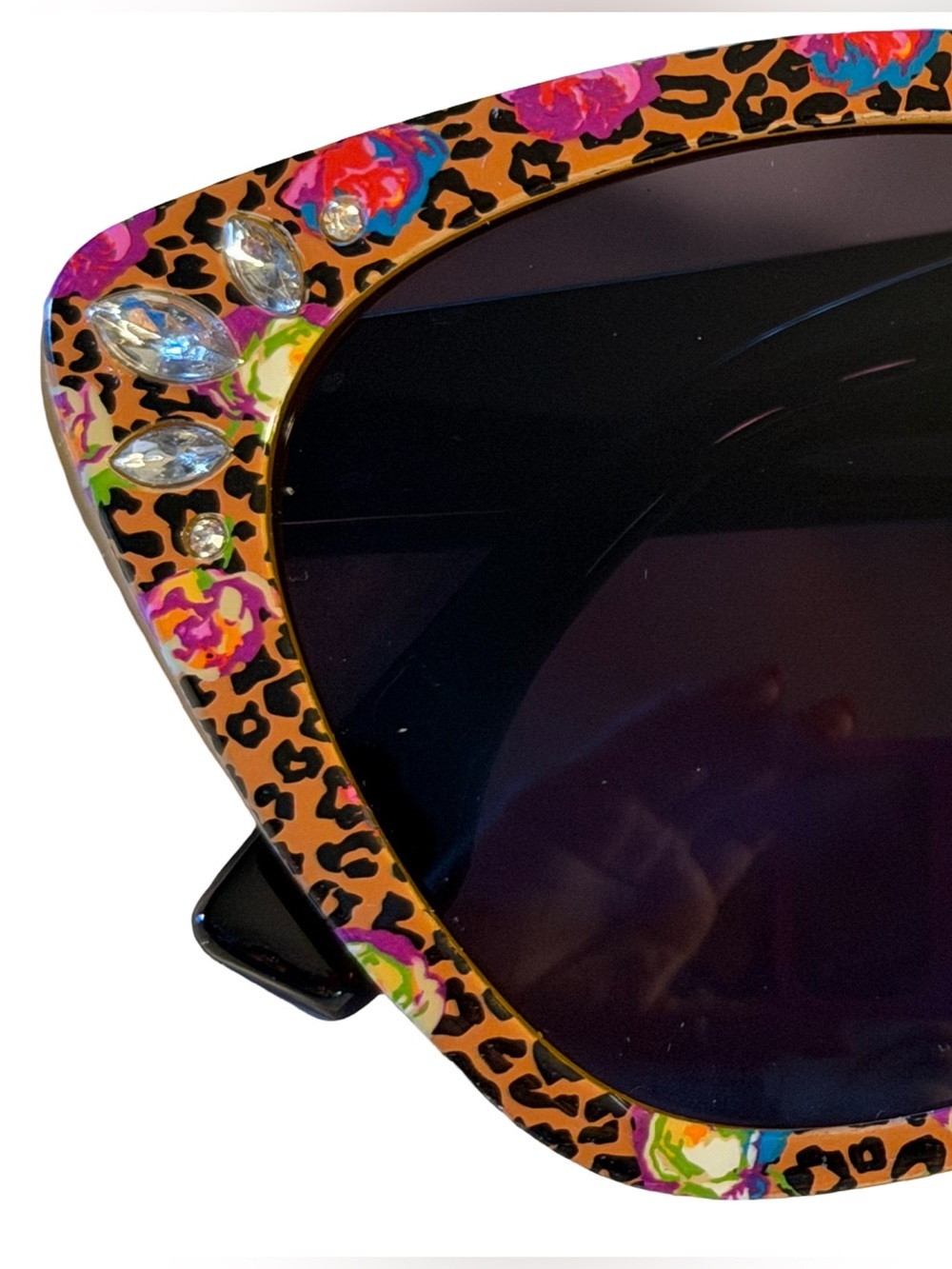 Betsey Johnson NWT Multicolor Leopard Cat-Eye Sunglasses Black Lenses (G014) - Picture 7 of 8